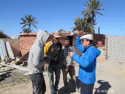 Talk on construction site on Djerba