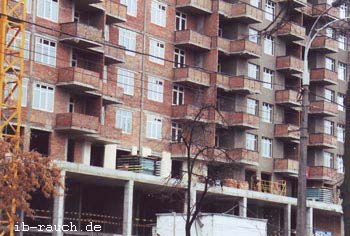Schichtaufbau einer Fassade Wohnhochhaus in Kiew