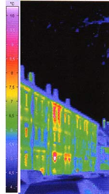 Thermografieaufnahme einer ungedämmten Fassade