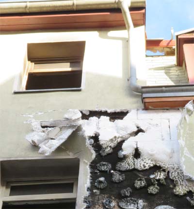 Styropordämmplatten an der Fassade