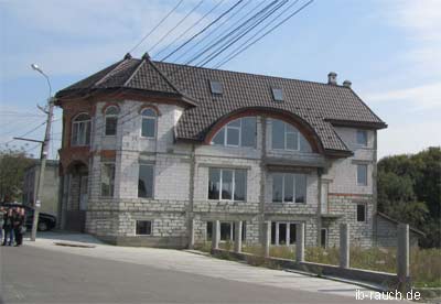 Neuses Haus in Transkarpatien