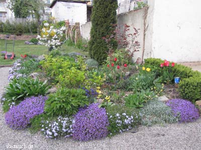 Garten mit Blumen