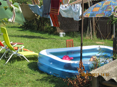 Liegestuhl im Garten