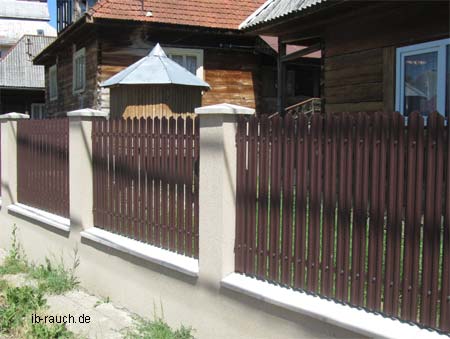 Zaun aus Metallprofile