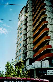 Neues Hochhaus in Skelettbauweise